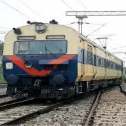 आज बागपत आएंगे रेलमंत्री, दो ट्रेनों को दिखाएंगे हरी झंडी